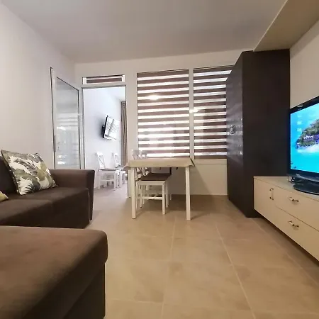 Belisima 204 B Apartment Rawda